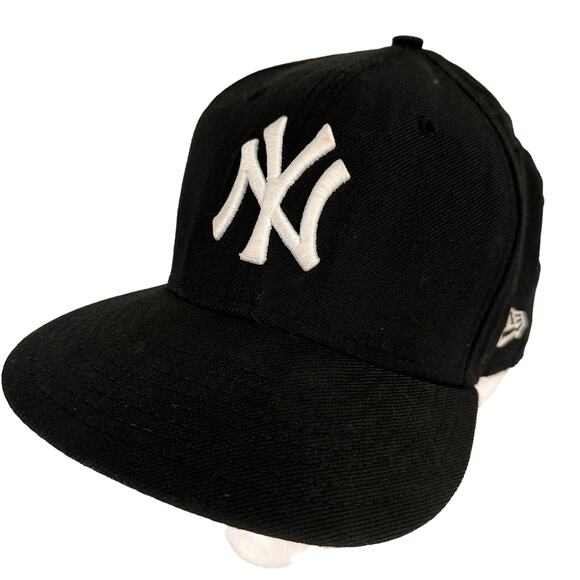 New Era New York Yankee's NLB Baseball Black & White Hat Size 7 1/2 - Picture 2 of 9